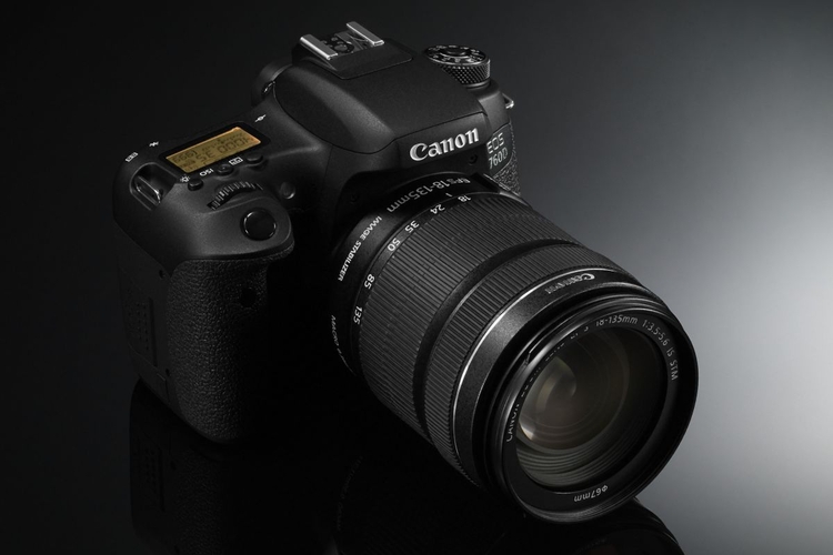 Canon EOS 750D i 760D - mniej i bardziej profesjonalny wygląd